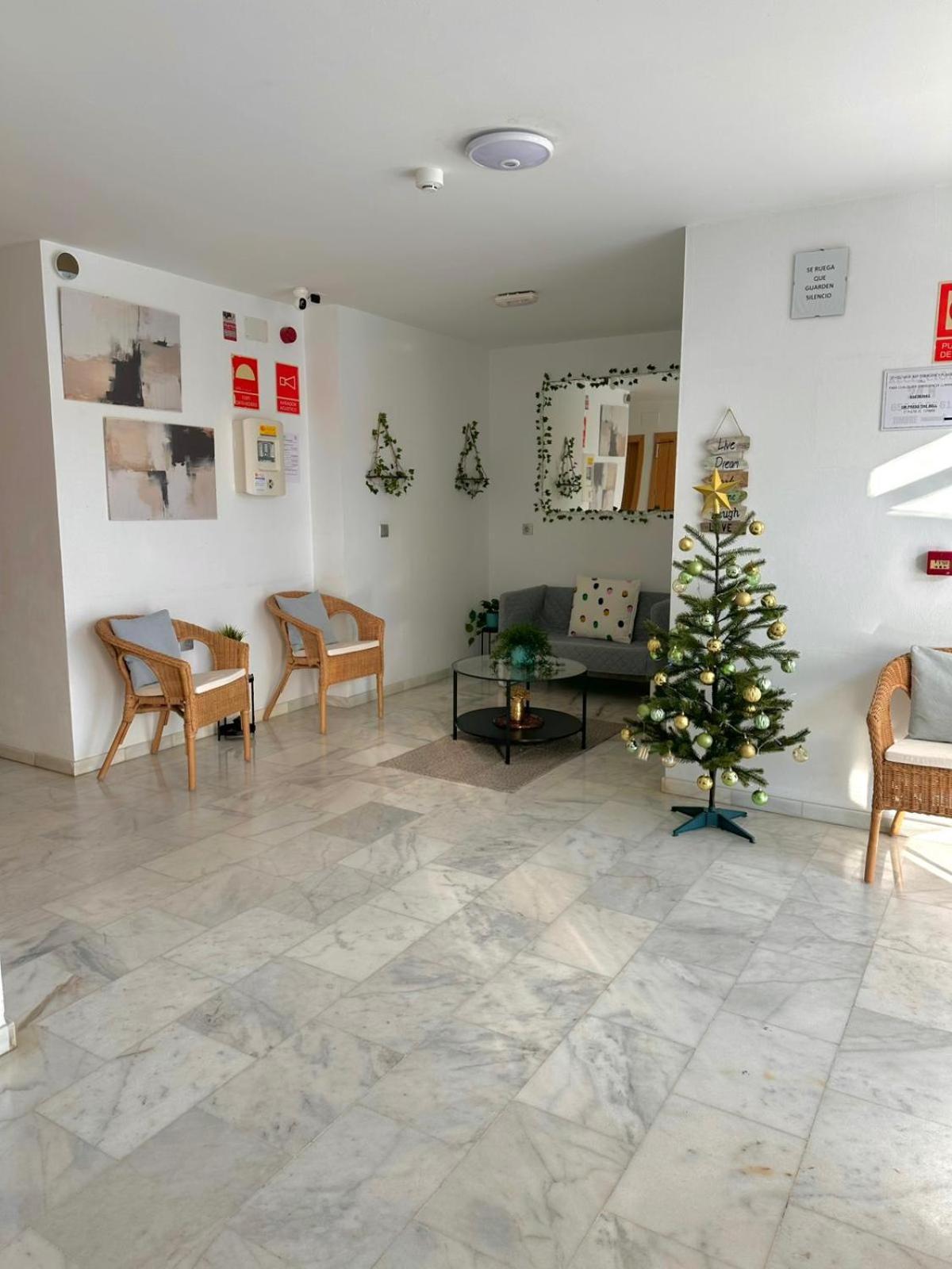 Apartahotel Dona Reyes Chipiona Eksteriør billede